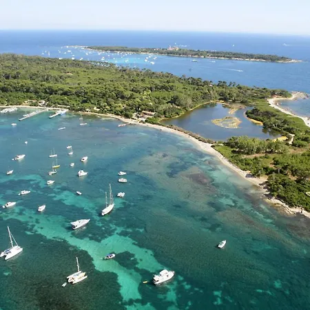 Aout 43 Appartement *